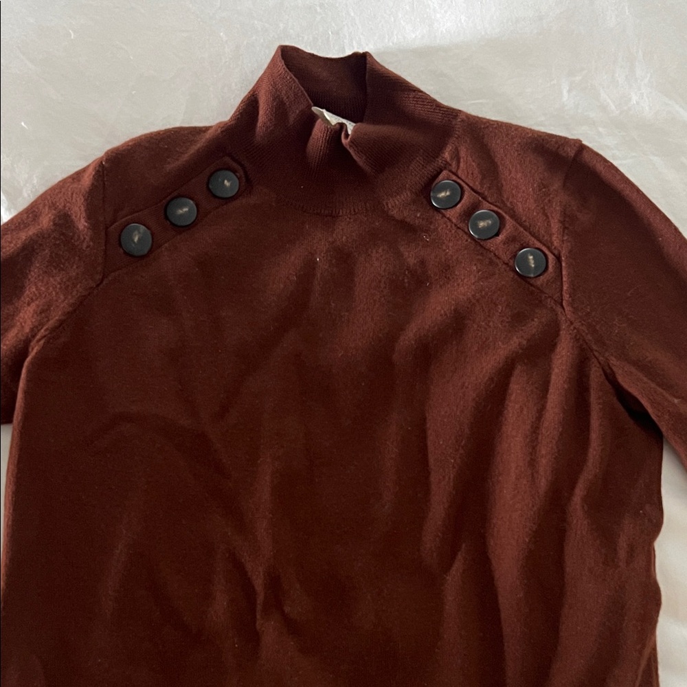 Sesane 100% Merino Wool Button-Shoulder Mock Neck S Sweater in Brown